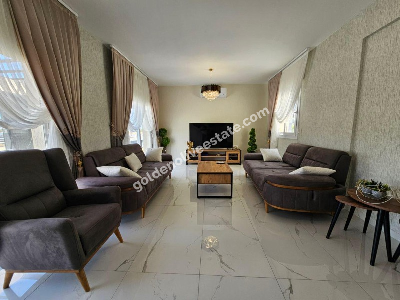 MAĞUSA YENİBOĞAZİÇİ BÖLGESİNDE SATILIK 4+1 VİLLA