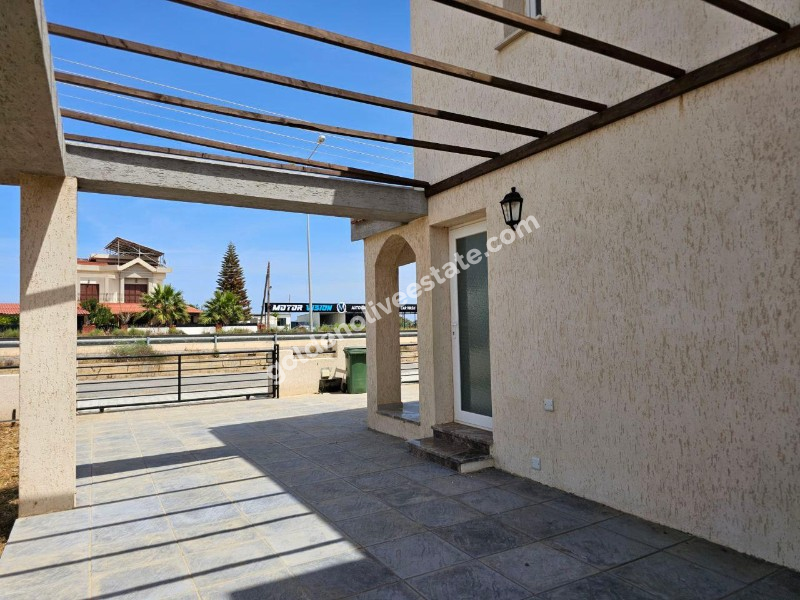 MAĞUSA YENİBOĞAZİÇİ BÖLGESİNDE SATILIK 4+1 VİLLA