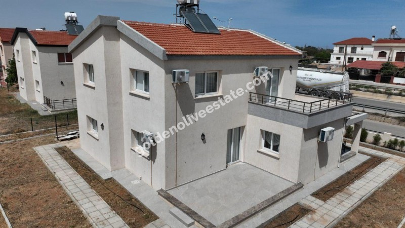 MAĞUSA YENİBOĞAZİÇİ BÖLGESİNDE SATILIK 4+1 VİLLA