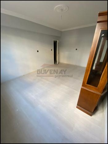 GÜVENAY - ÇORUM OSMANCIK CADDESİ ÜZERİ SATILIK 3+1 DAİRE 