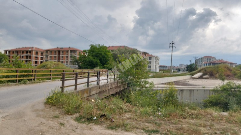 AFYON ÜÇOK EMLAKTAN MAREŞAL F ÇAKMAK MAH SATILIK 7320M² BESİHANELİ 2 KATLI EV 
