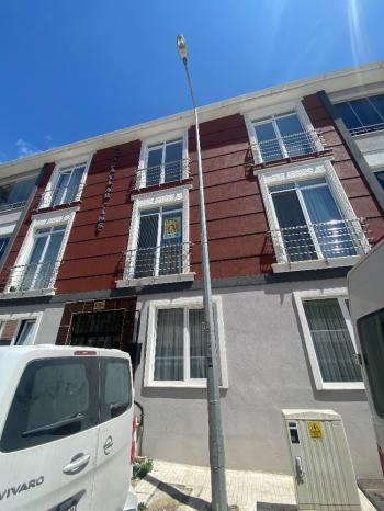 GÜVENAY - ÇORUM İMAM HATİP CAMİİ ARKASINDA ARA KAT 3+1 DAİRE