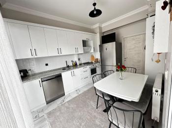 GÜVENAY - ÇORUM İMAM HATİP CAMİİ ARKASINDA ARA KAT 3+1 DAİRE