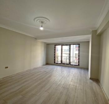 BAHÇEŞEHİR 2.KISIM 2+1 BALKONLU YENİ KREDİYE UYGUN SATILIK DAİRE