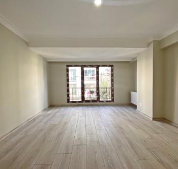 BAHÇEŞEHİR 2.KISIM 2+1 BALKONLU YENİ KREDİYE UYGUN SATILIK DAİRE