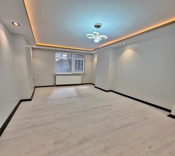 BAHÇEŞEHİR 2.KISIM 3+1 BALKONLU YENİ KREDİYE UYGUN SATILIK DAİRE