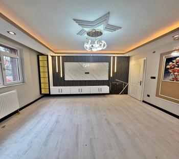BAHÇEŞEHİR 2.KISIM 3+1 BALKONLU YENİ KREDİYE UYGUN SATILIK DAİRE