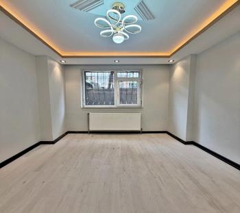 BAHÇEŞEHİR 2.KISIM 3+1 BALKONLU YENİ KREDİYE UYGUN SATILIK DAİRE