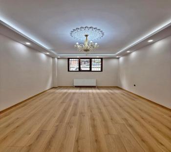 BAHÇEŞEHİR BÖLGE YENİ MİMARİ 2+1 GENİŞ m2 EN UYGUN BAHÇE KATI