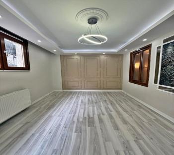 GENİŞ m2 MERKEZİ KONUM ŞIK TASARIM 2+1 BAHÇE KATI SATILIK DAİRE