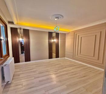 GENİŞ m2 MERKEZİ KONUM ŞIK TASARIM 2+1 BAHÇE KATI SATILIK DAİRE