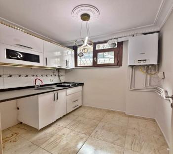 GENİŞ m2 MERKEZİ KONUM ŞIK TASARIM 2+1 BAHÇE KATI SATILIK DAİRE