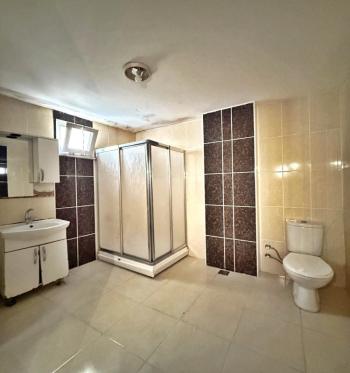 KALABALIK AİLEYE ÖZEL GENİŞLİKTE 2+1 FERAH AYDINLIK 105m² DAİRE