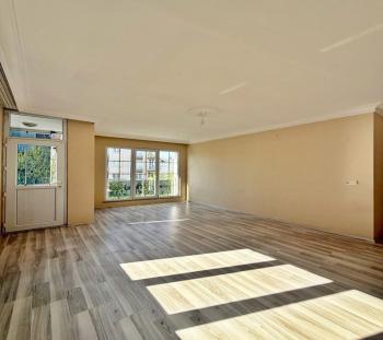 KALABALIK AİLEYE ÖZEL GENİŞLİKTE 2+1 FERAH AYDINLIK 105m² DAİRE