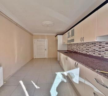 KALABALIK AİLEYE ÖZEL GENİŞLİKTE 2+1 FERAH AYDINLIK 105m² DAİRE
