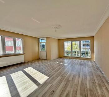 KALABALIK AİLEYE ÖZEL GENİŞLİKTE 2+1 FERAH AYDINLIK 105m² DAİRE