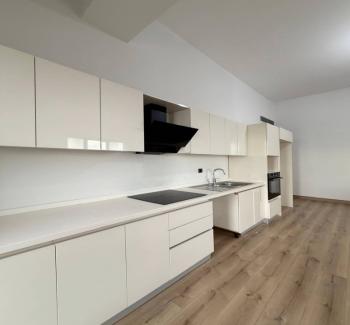 HAVUZLU OTOPARKLI MANZARALI ULTRA GENİŞ 3+1 SİTE İÇİ FERAH DAİRE