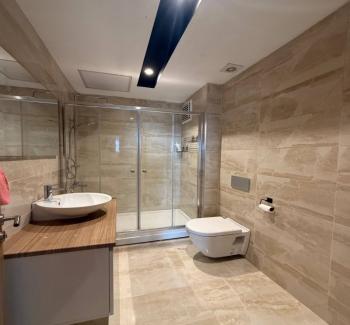 HAVUZLU OTOPARKLI MANZARALI ULTRA GENİŞ 3+1 SİTE İÇİ FERAH DAİRE