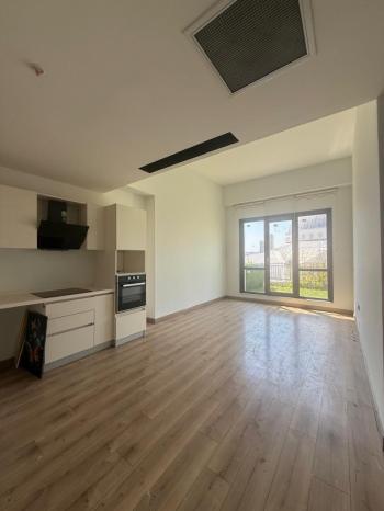 SİTE İÇERİSİNDE GENİŞ MÜSTAKİL BAHÇELİ 2+1 MODERN TASARIMLI SATILIK DAİRE