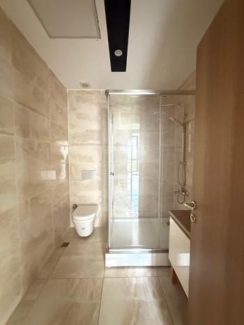 SİTE İÇERİSİNDE GENİŞ MÜSTAKİL BAHÇELİ 2+1 MODERN TASARIMLI SATILIK DAİRE
