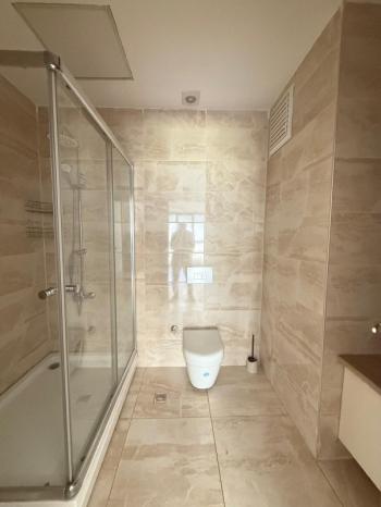 SİTE İÇERİSİNDE GENİŞ MÜSTAKİL BAHÇELİ 2+1 MODERN TASARIMLI SATILIK DAİRE