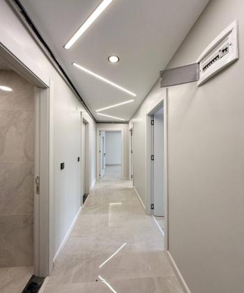 BAHÇEŞEHİR BÖLGE YENİ MİMARİ TASARIMLI 2+1 ARA KAT SATILIK DAİRE