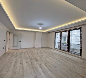 BAHÇEŞEHİR BÖLGE YENİ MİMARİ TASARIMLI 2+1 ARA KAT SATILIK DAİRE
