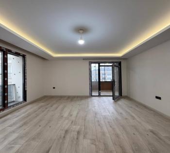 BAHÇEŞEHİR BÖLGE YENİ MİMARİ TASARIMLI 2+1 ARA KAT SATILIK DAİRE