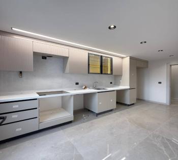 BAHÇEŞEHİR BÖLGE YENİ MİMARİ TASARIMLI 2+1 ARA KAT SATILIK DAİRE