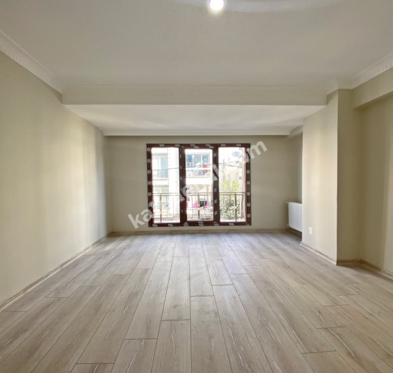 BAHÇEŞEHİR 2.KISIM 2+1 BALKONLU YENİ KREDİYE UYGUN SATILIK DAİRE