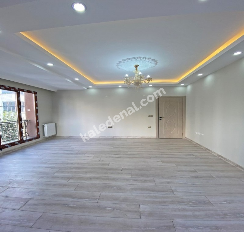 BAHÇEŞEHİR 2.KISIM 2+1 BALKONLU YENİ KREDİYE UYGUN SATILIK DAİRE