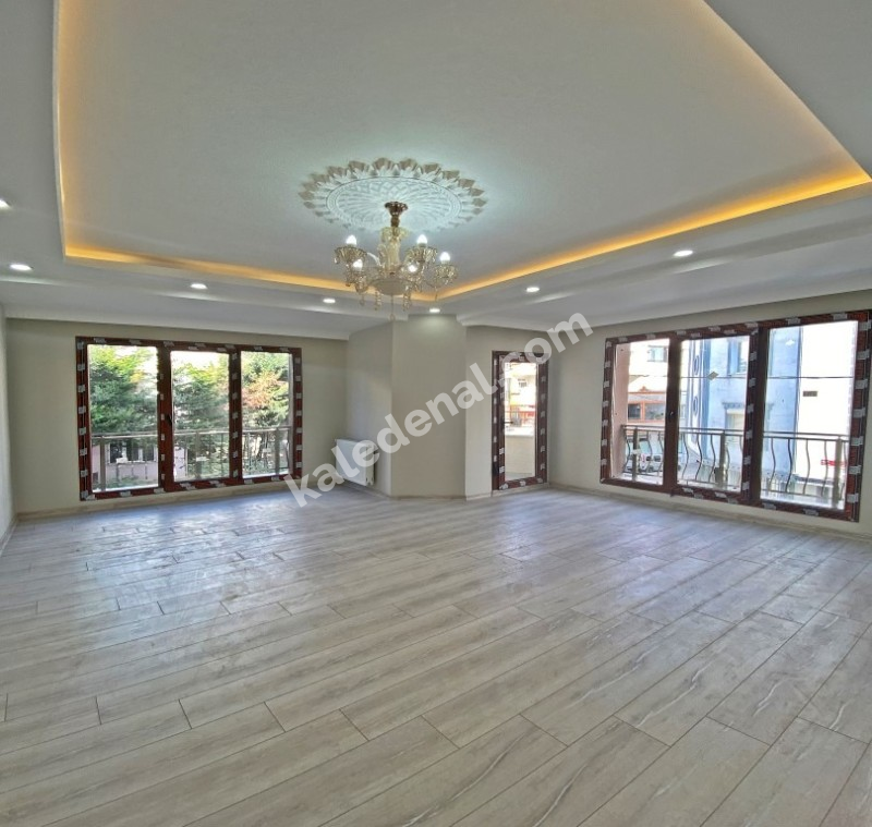 BAHÇEŞEHİR 2.KISIM 2+1 BALKONLU YENİ KREDİYE UYGUN SATILIK DAİRE