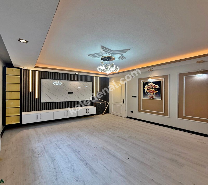BAHÇEŞEHİR 2.KISIM 3+1 BALKONLU YENİ KREDİYE UYGUN SATILIK DAİRE