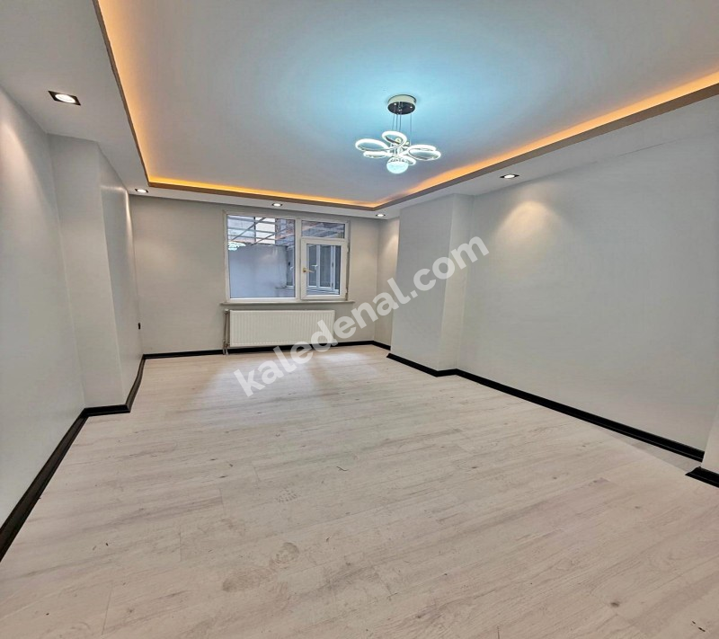 BAHÇEŞEHİR 2.KISIM 3+1 BALKONLU YENİ KREDİYE UYGUN SATILIK DAİRE