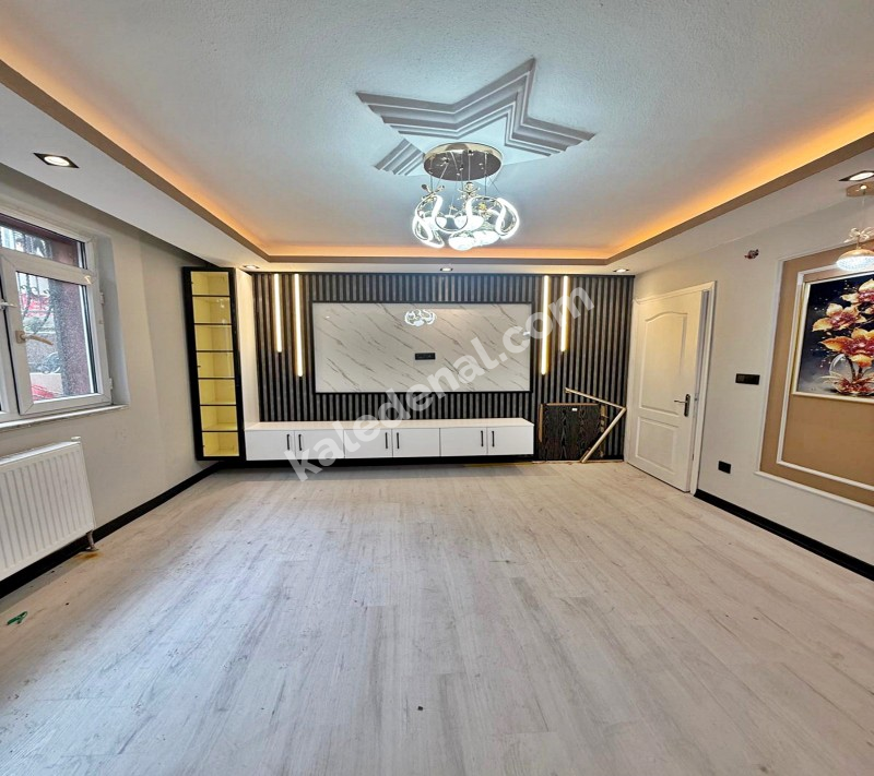 BAHÇEŞEHİR 2.KISIM 3+1 BALKONLU YENİ KREDİYE UYGUN SATILIK DAİRE