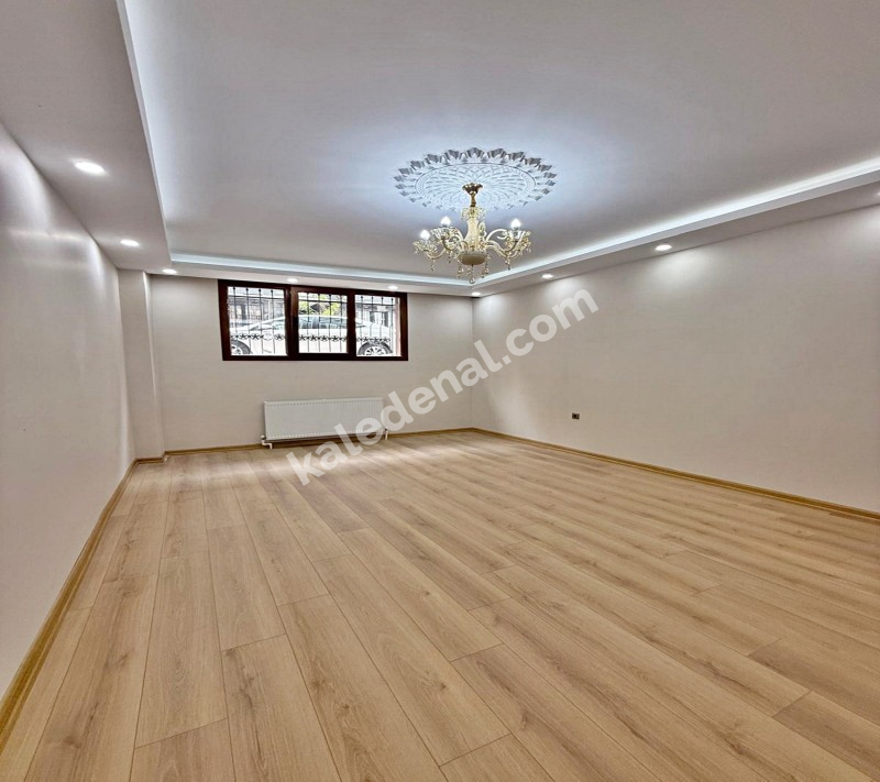 BAHÇEŞEHİR BÖLGE YENİ MİMARİ 2+1 GENİŞ m2 EN UYGUN BAHÇE KATI