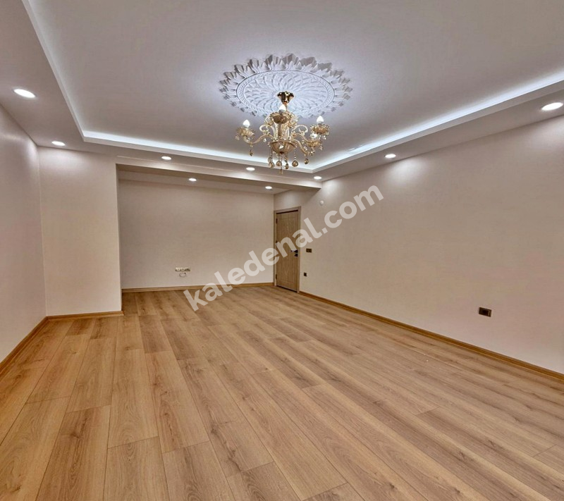 BAHÇEŞEHİR BÖLGE YENİ MİMARİ 2+1 GENİŞ m2 EN UYGUN BAHÇE KATI
