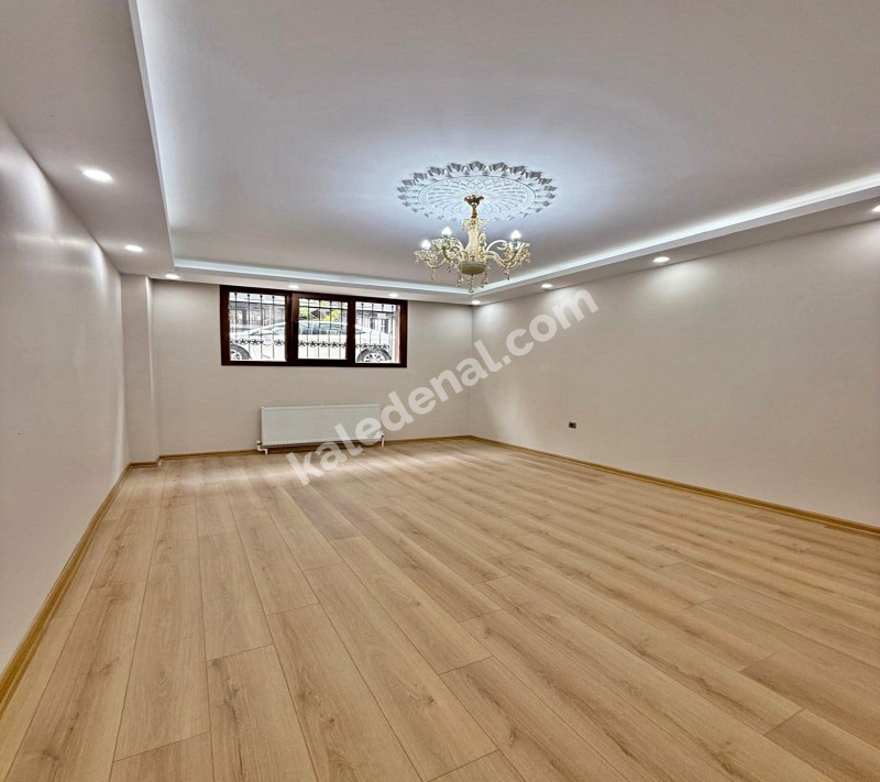 BAHÇEŞEHİR BÖLGE YENİ MİMARİ 2+1 GENİŞ m2 EN UYGUN BAHÇE KATI