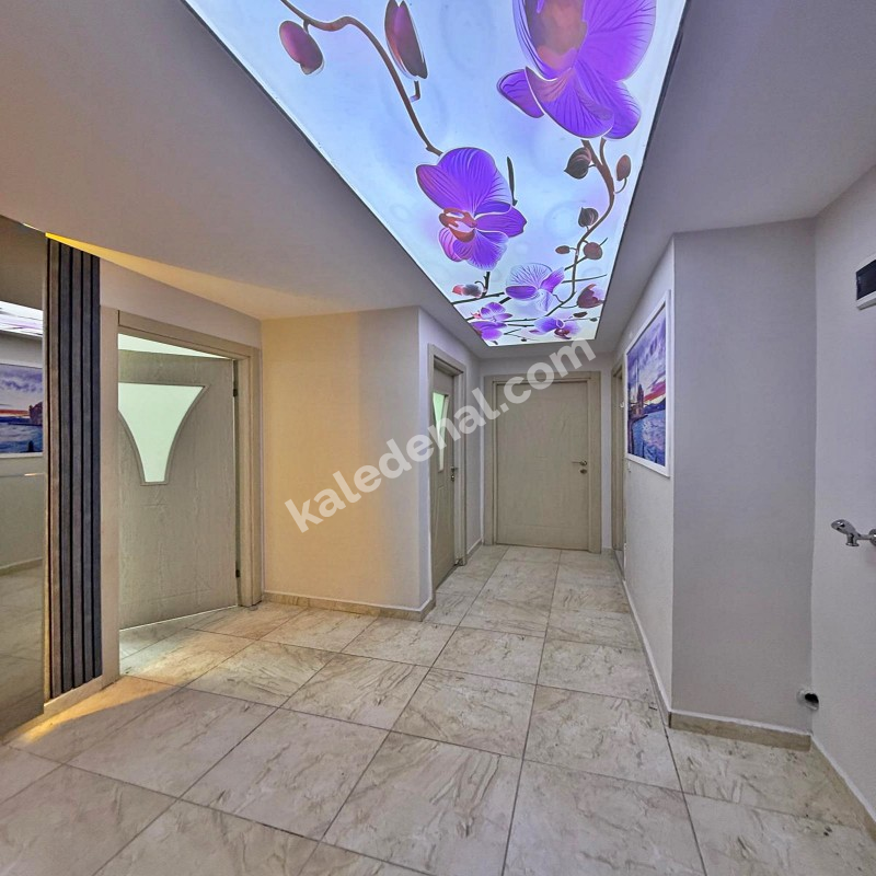 GENİŞ m2 MERKEZİ KONUM ŞIK TASARIM 2+1 BAHÇE KATI SATILIK DAİRE