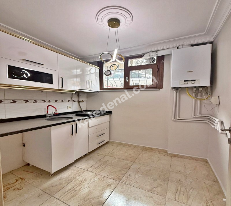 GENİŞ m2 MERKEZİ KONUM ŞIK TASARIM 2+1 BAHÇE KATI SATILIK DAİRE