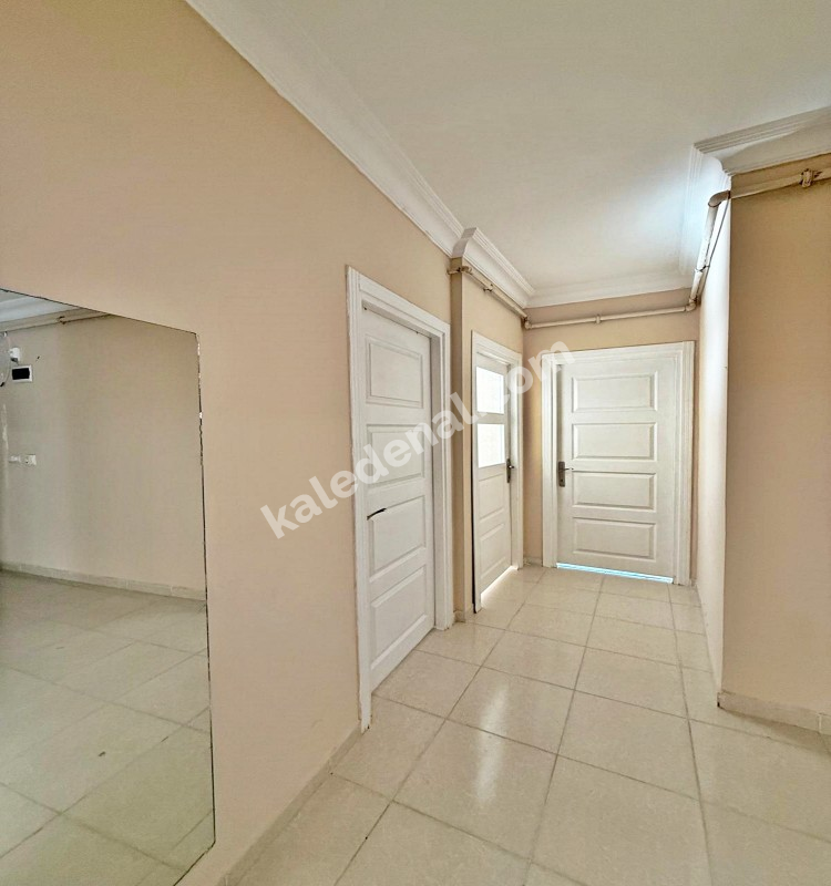 KALABALIK AİLEYE ÖZEL GENİŞLİKTE 2+1 FERAH AYDINLIK 105m² DAİRE