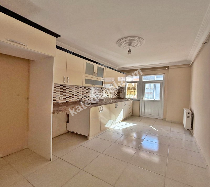 KALABALIK AİLEYE ÖZEL GENİŞLİKTE 2+1 FERAH AYDINLIK 105m² DAİRE