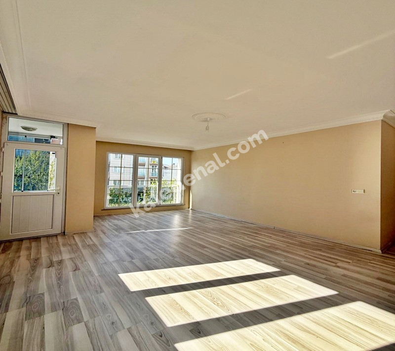 KALABALIK AİLEYE ÖZEL GENİŞLİKTE 2+1 FERAH AYDINLIK 105m² DAİRE