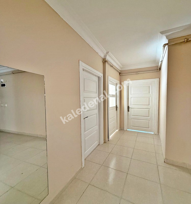 KALABALIK AİLEYE ÖZEL GENİŞLİKTE 2+1 FERAH AYDINLIK 105m² DAİRE