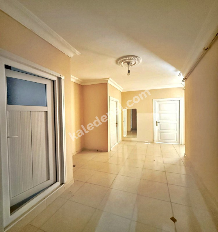 KALABALIK AİLEYE ÖZEL GENİŞLİKTE 2+1 FERAH AYDINLIK 105m² DAİRE