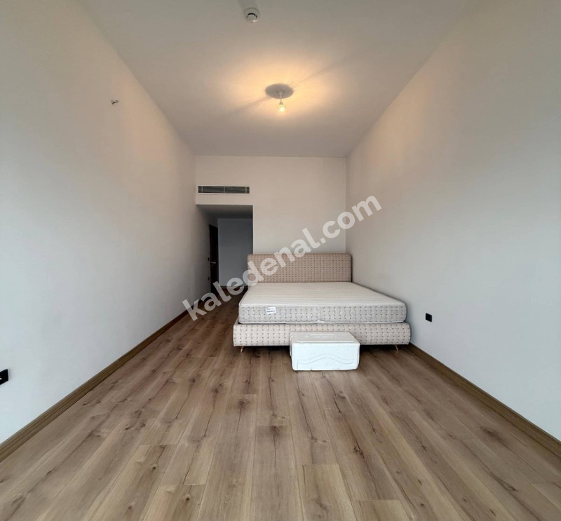 HAVUZLU OTOPARKLI MANZARALI ULTRA GENİŞ 3+1 SİTE İÇİ FERAH DAİRE