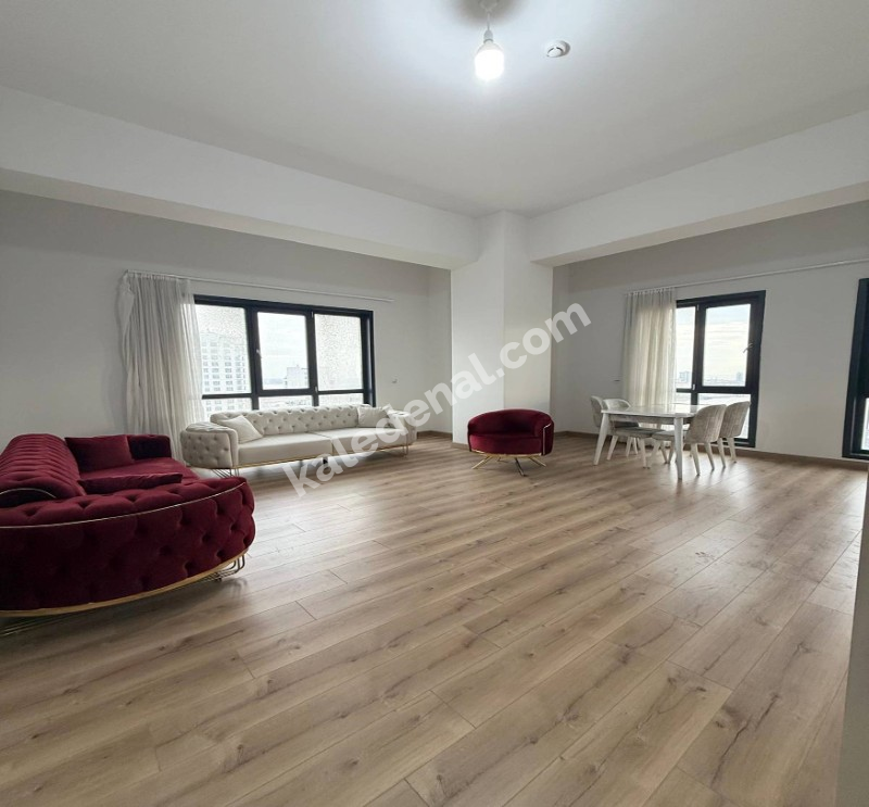 HAVUZLU OTOPARKLI MANZARALI ULTRA GENİŞ 3+1 SİTE İÇİ FERAH DAİRE
