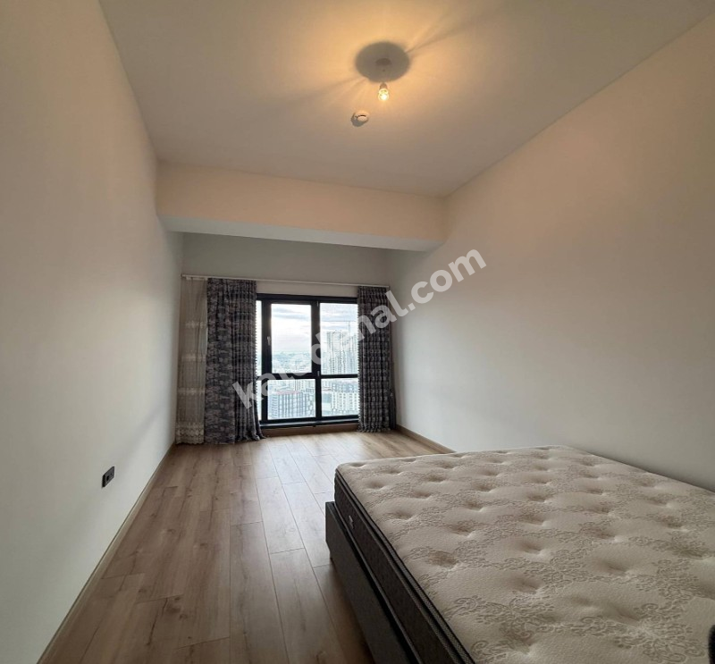 HAVUZLU OTOPARKLI MANZARALI ULTRA GENİŞ 3+1 SİTE İÇİ FERAH DAİRE