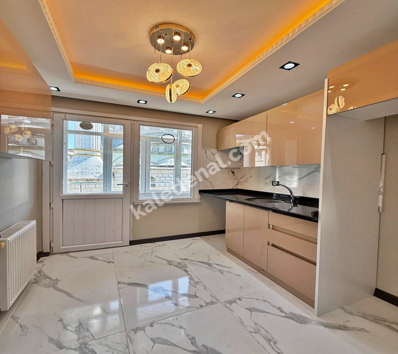 AVRUPA YAKASININ EN DEĞERLİ BÖLGESİNDE 2+1 KREDİYE UYGUN DAİRE