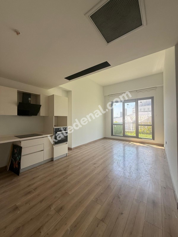 SİTE İÇERİSİNDE GENİŞ MÜSTAKİL BAHÇELİ 2+1 MODERN TASARIMLI SATILIK DAİRE